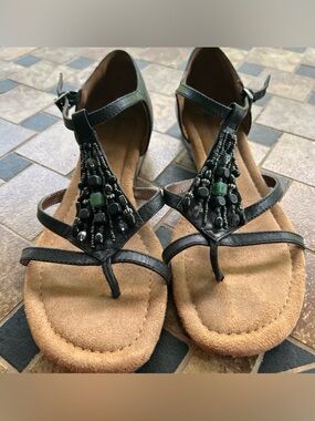 Naturalizer Leather Strappy Comfort Beaded Sandals Size 8 M Black